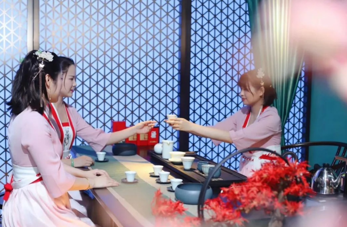 带好友去西安家庭式spa商务会所，帮助你的身体慢慢放松